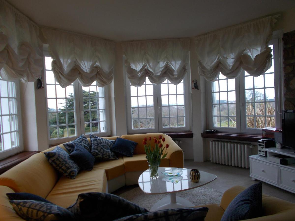 Les Ajoncs Bed and Breakfast Plougrescant Eksteriør billede