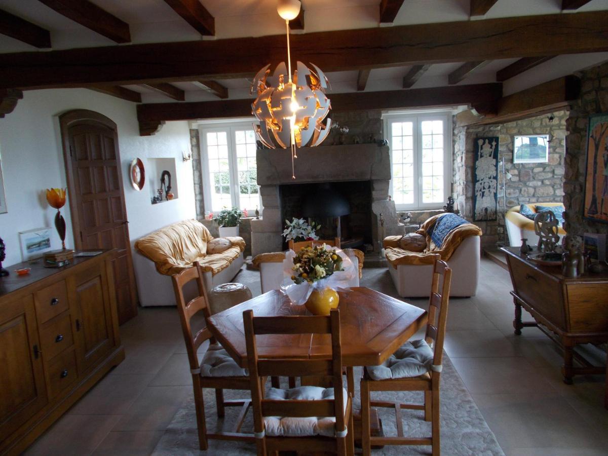 Les Ajoncs Bed and Breakfast Plougrescant Eksteriør billede