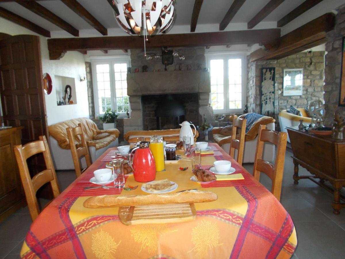 Les Ajoncs Bed and Breakfast Plougrescant Eksteriør billede